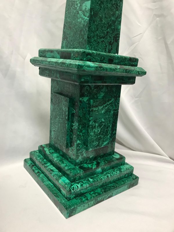 PAIR OF NEOCLASSICAL MALACHITE OBELISKS - Image 3